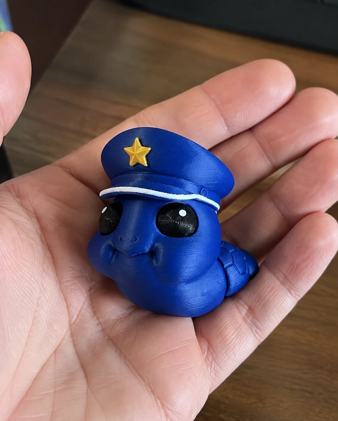 Police Captain Hand Slug - Sofia Lindqvist